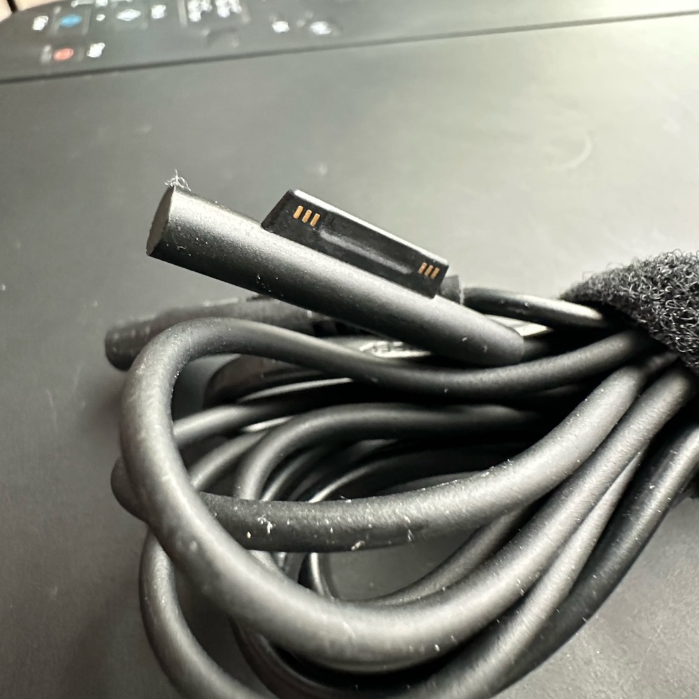 Surface Pro replacement AC Adapter - Picture 3 of 5